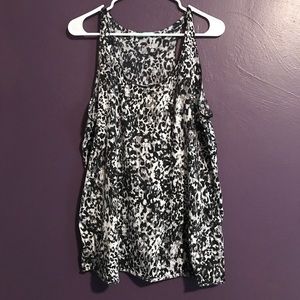 💥3/$20 Maurices large animal print tank top